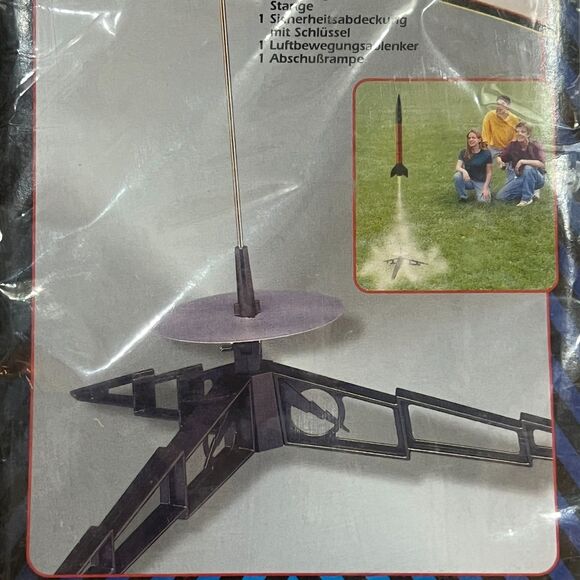 NEW IN PACKAGE! Estes 302215 Porta-Pad II Launch Pad - Picture 5 of 10